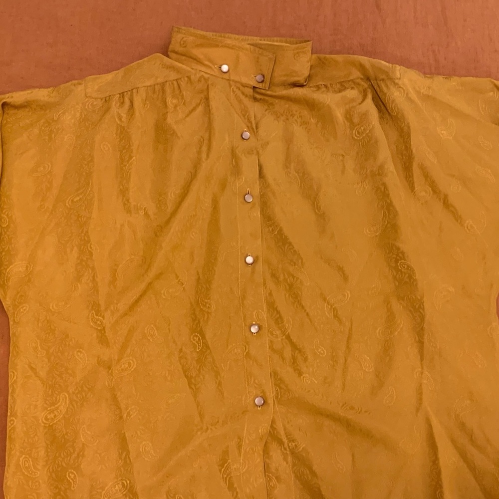 Vintage Reine Seide Gold Button Blouse, Size 42 - Picture 5 of 10